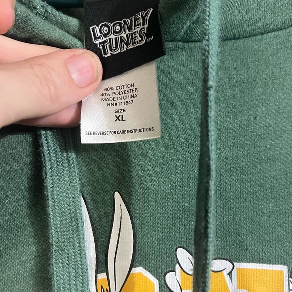 Loony Tunes NWOT Sweatshirt size XL - Picture 3 of 3